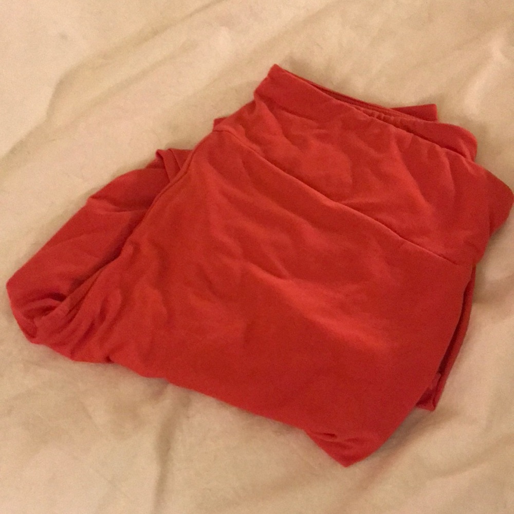 Raspberry solid TC Lularoe leggings